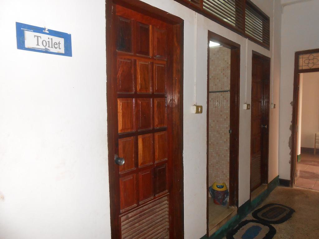 Saysouly Guesthouse Виентиане Стая снимка